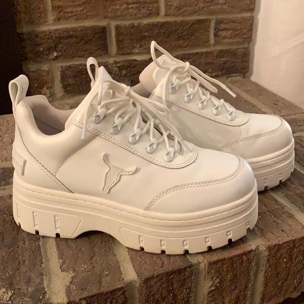 Windsor Smith Lux White Platform Sneakers (8)